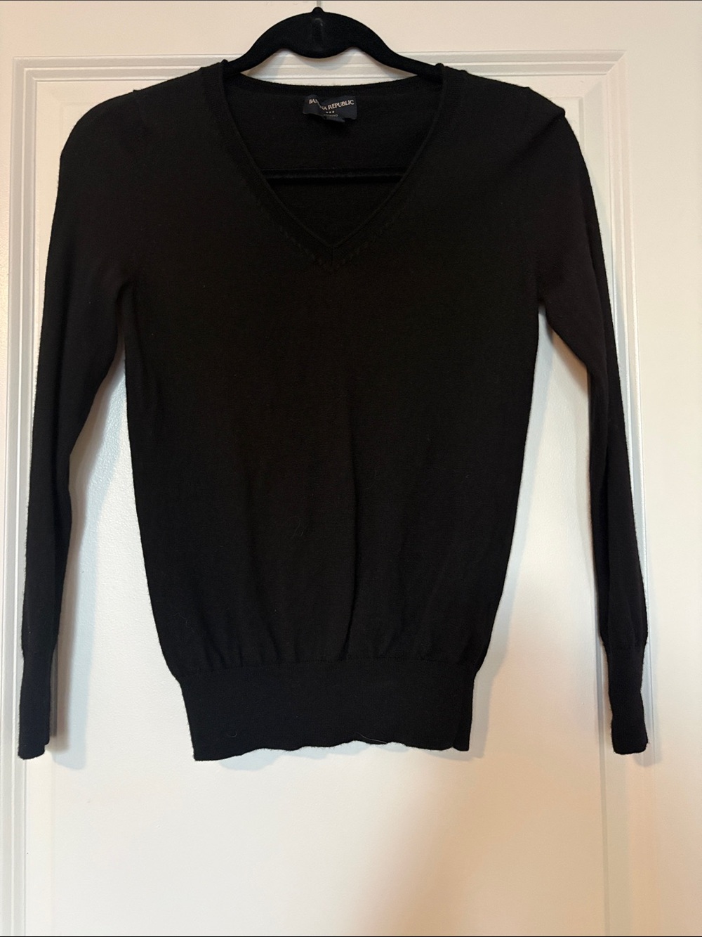 Banana Republic Black V-Neck Lightweight Sweater